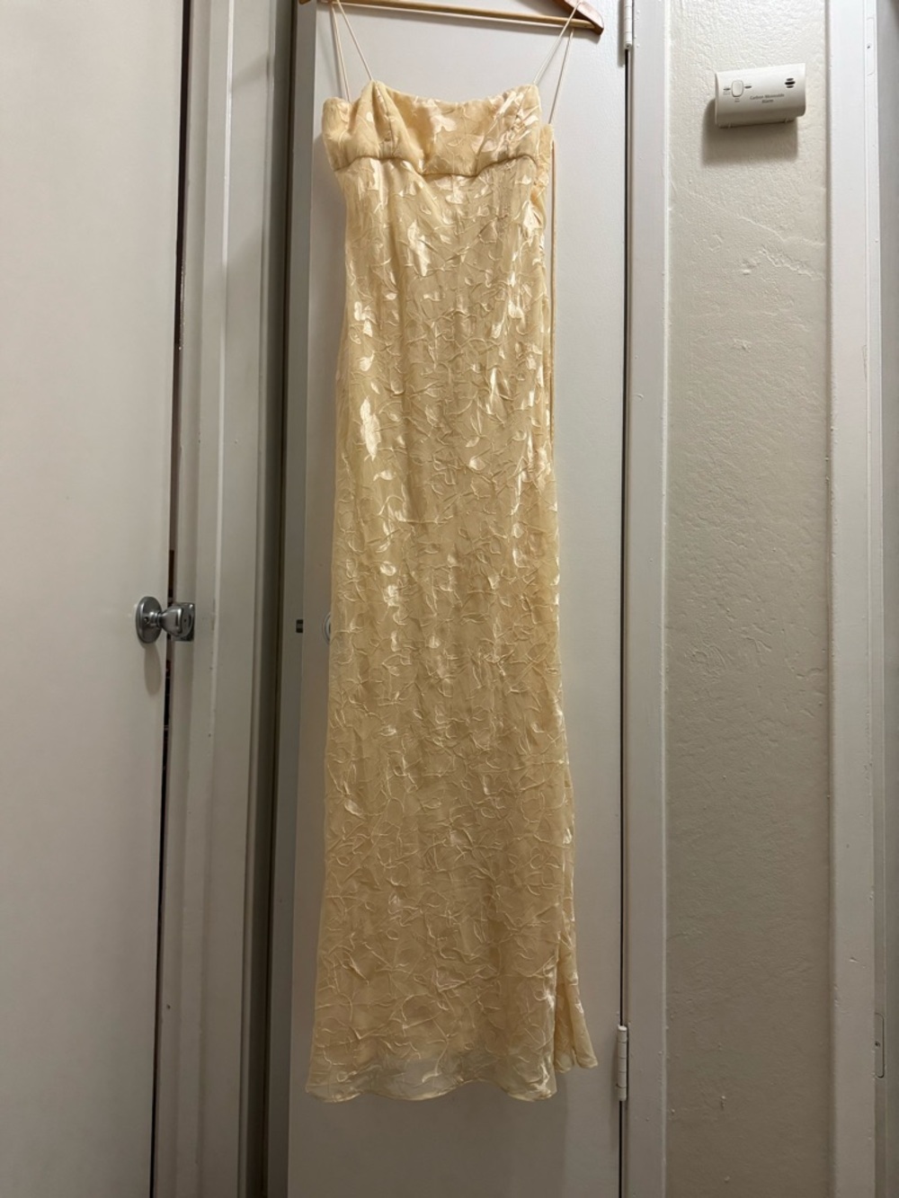 Dave & Johnny Pale Yellow Dress Label View